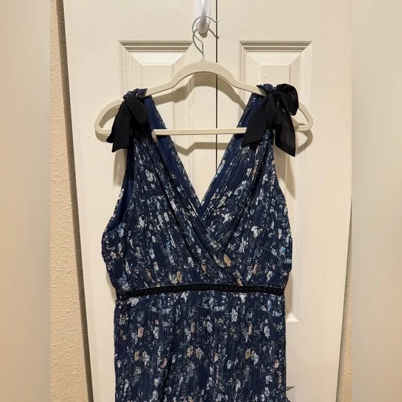 Lulu's Navy Floral Tiered Maxi Dress with Black Shoulder Ties - Picture 14 of 15